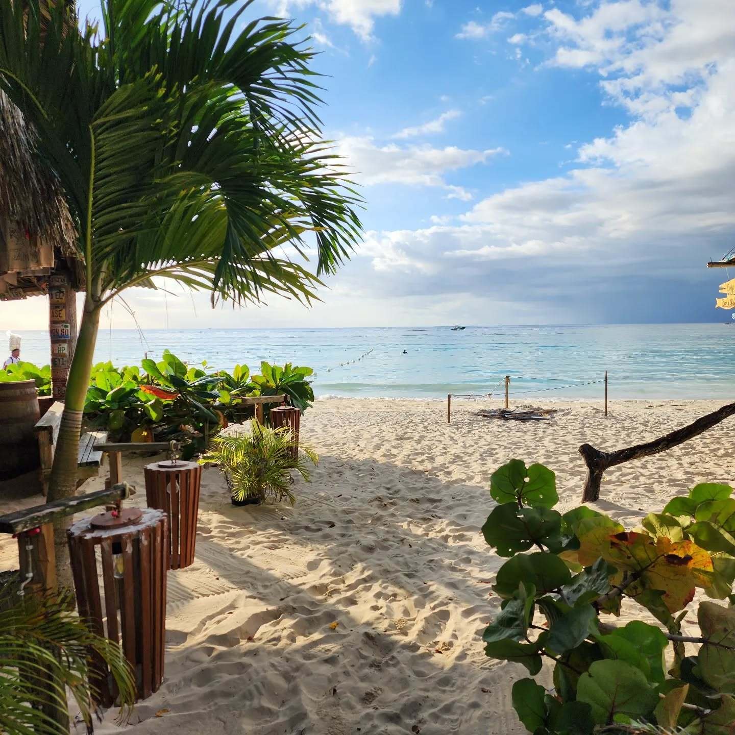 View to the blue ocean Rondel Village
